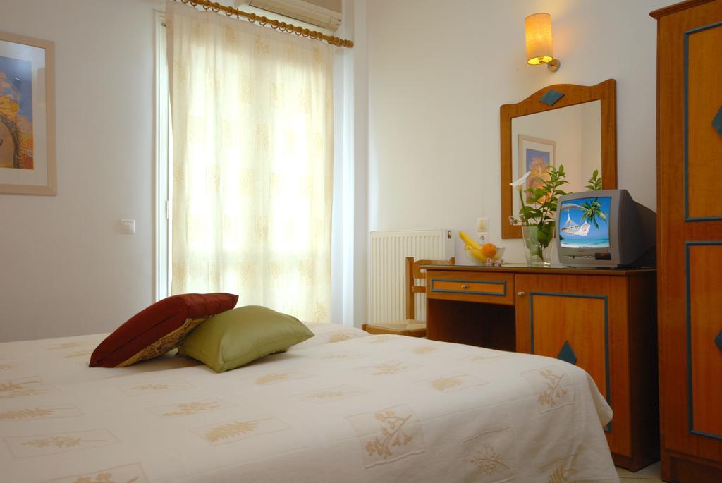 Naxos City Barbouni Hotel & Studios מראה חיצוני תמונה