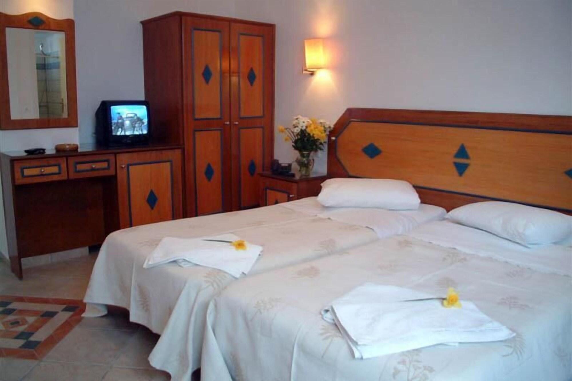 Naxos City Barbouni Hotel & Studios מראה חיצוני תמונה