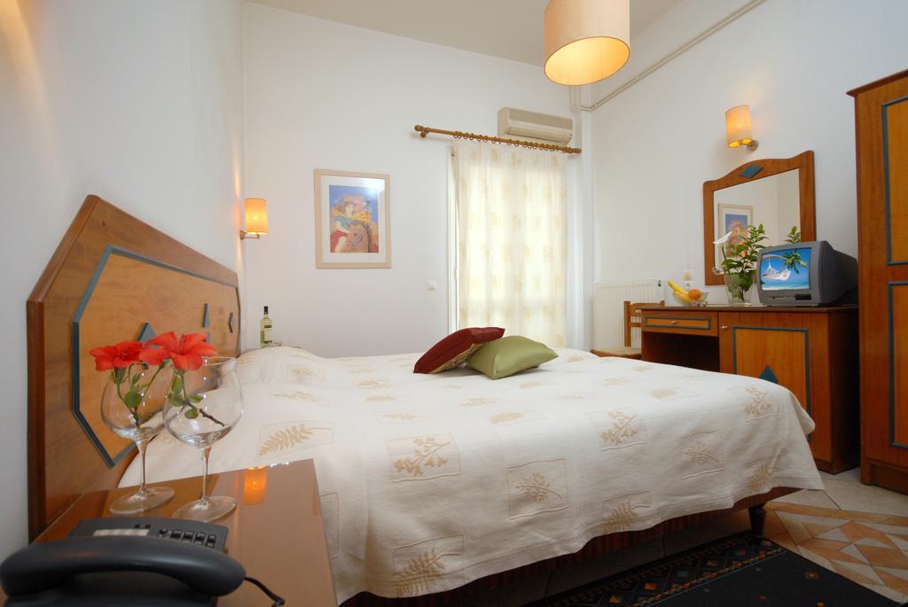 Naxos City Barbouni Hotel & Studios מראה חיצוני תמונה