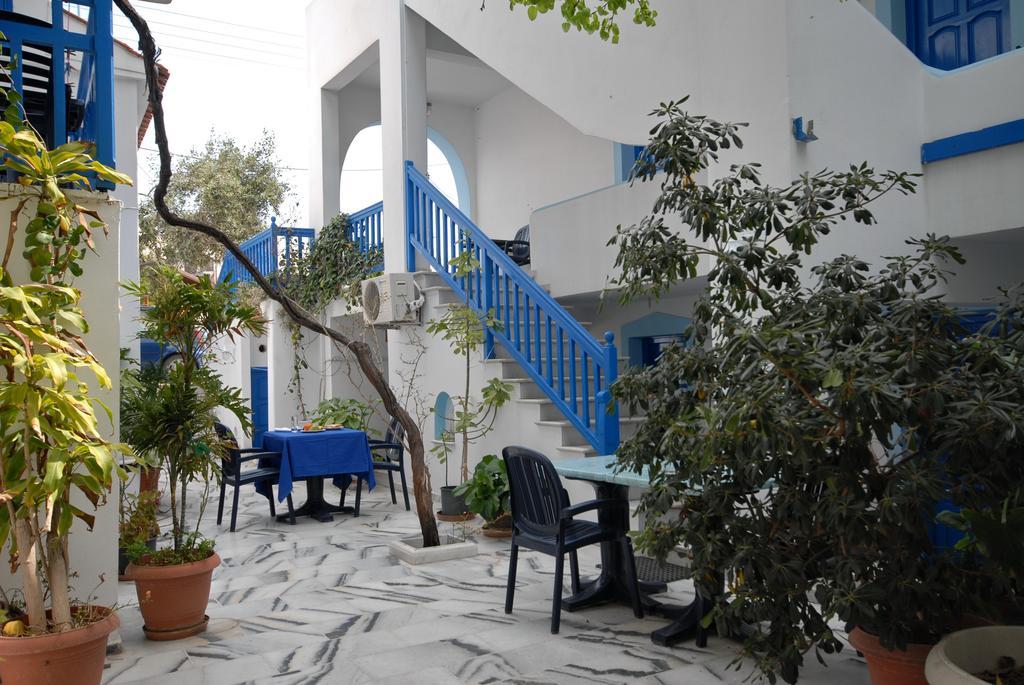 Naxos City Barbouni Hotel & Studios מראה חיצוני תמונה